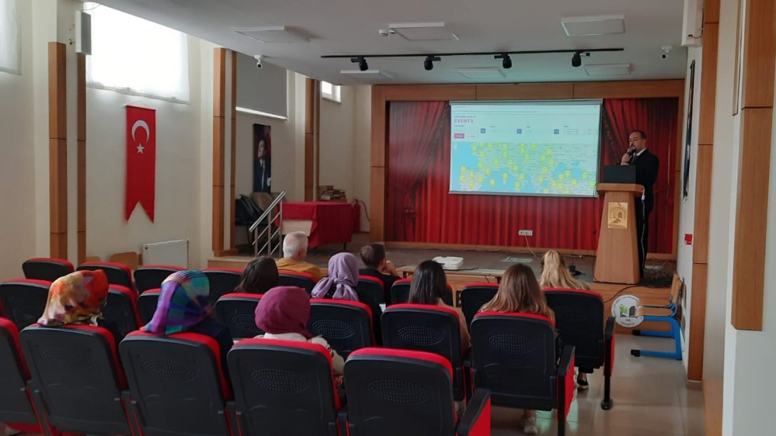 #ErasmusDays Etkinlikleri Kapsamında İlçemiz Mehmet Akif Ersoy Çok Programlı Anadolu Lisesinde Toplantı Düzenlendi.