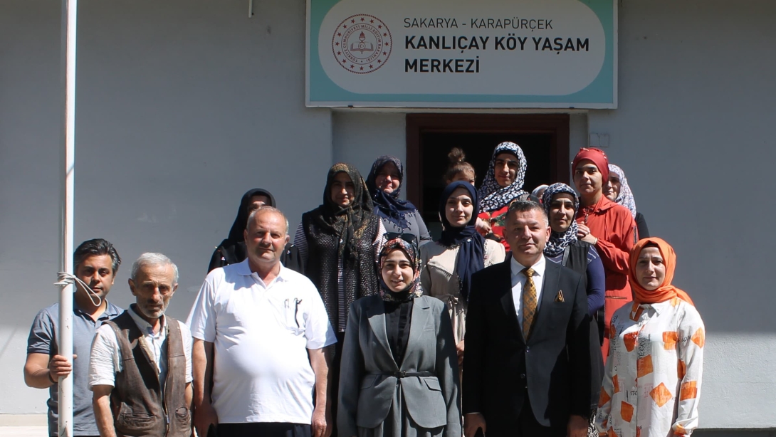 Kaymakamımız Sayın Kübra BAKA KILIÇ, Kanlıçay Köy Yaşam Merkezini ziyaret etti.